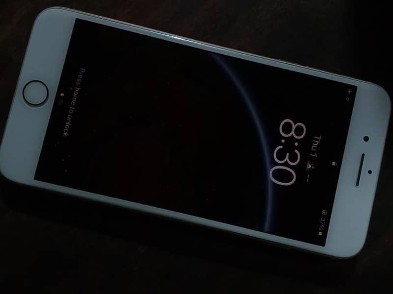 Apple iPhone 8 Plus 0