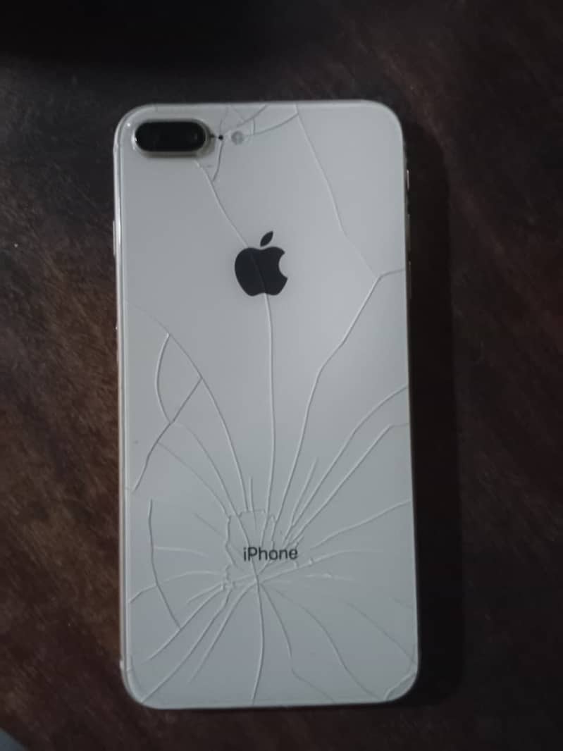Apple iPhone 8 Plus 1