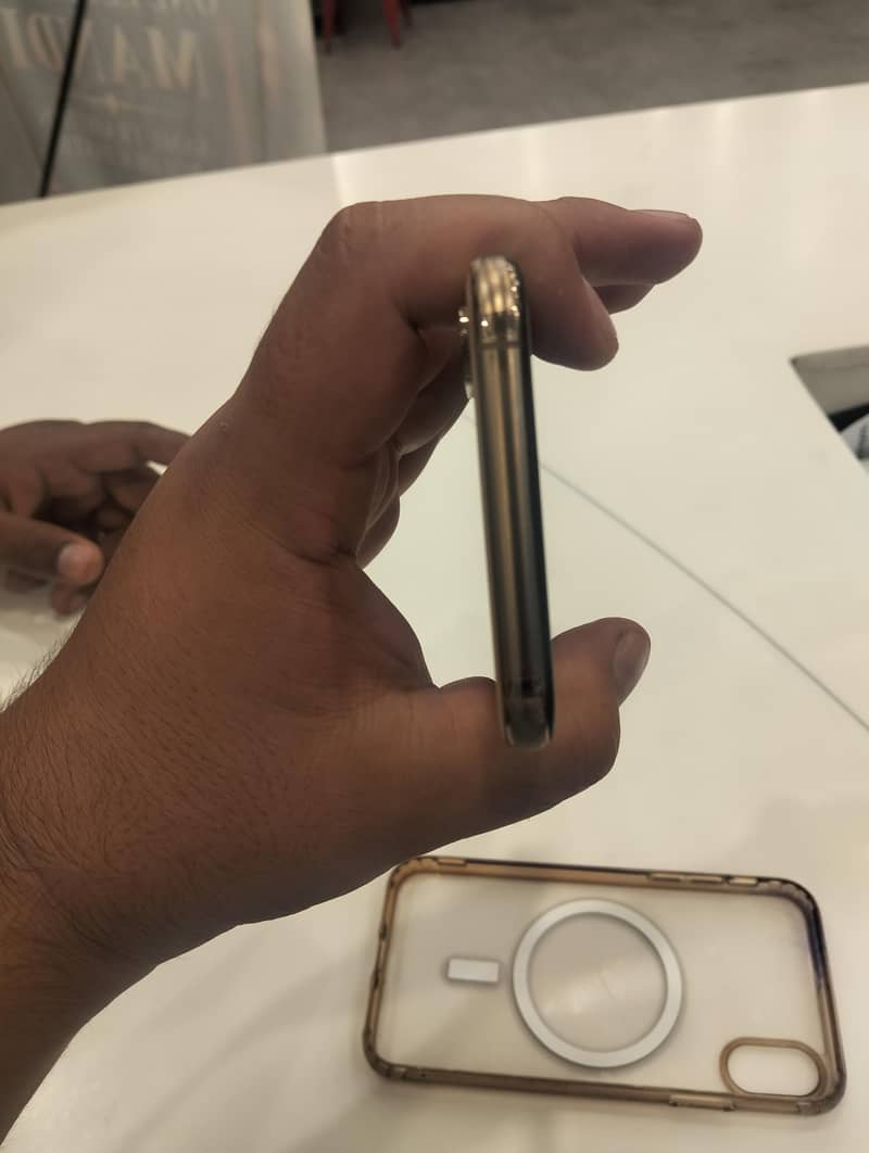 Apple iPhone XS 2
