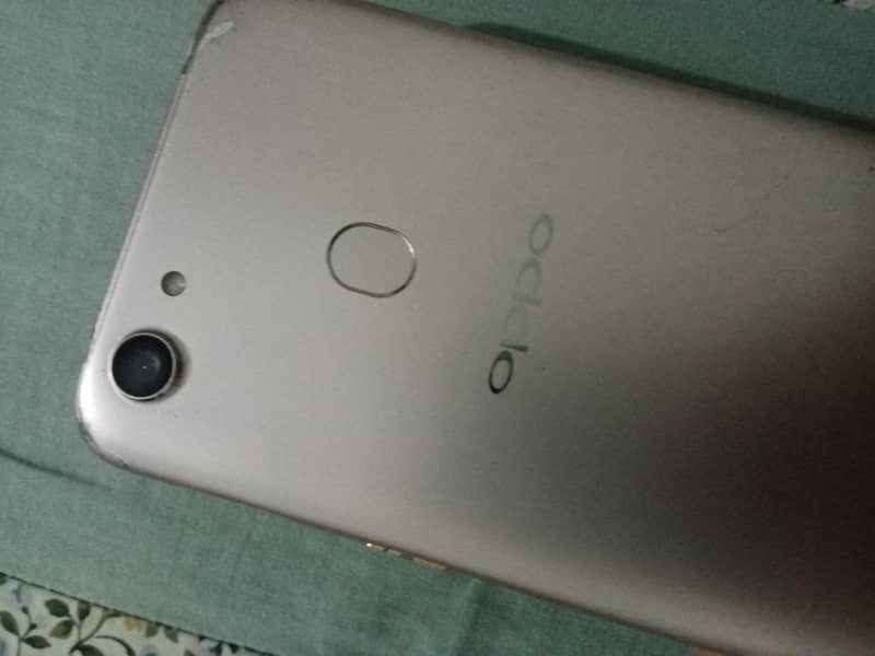 OPPO A1 0