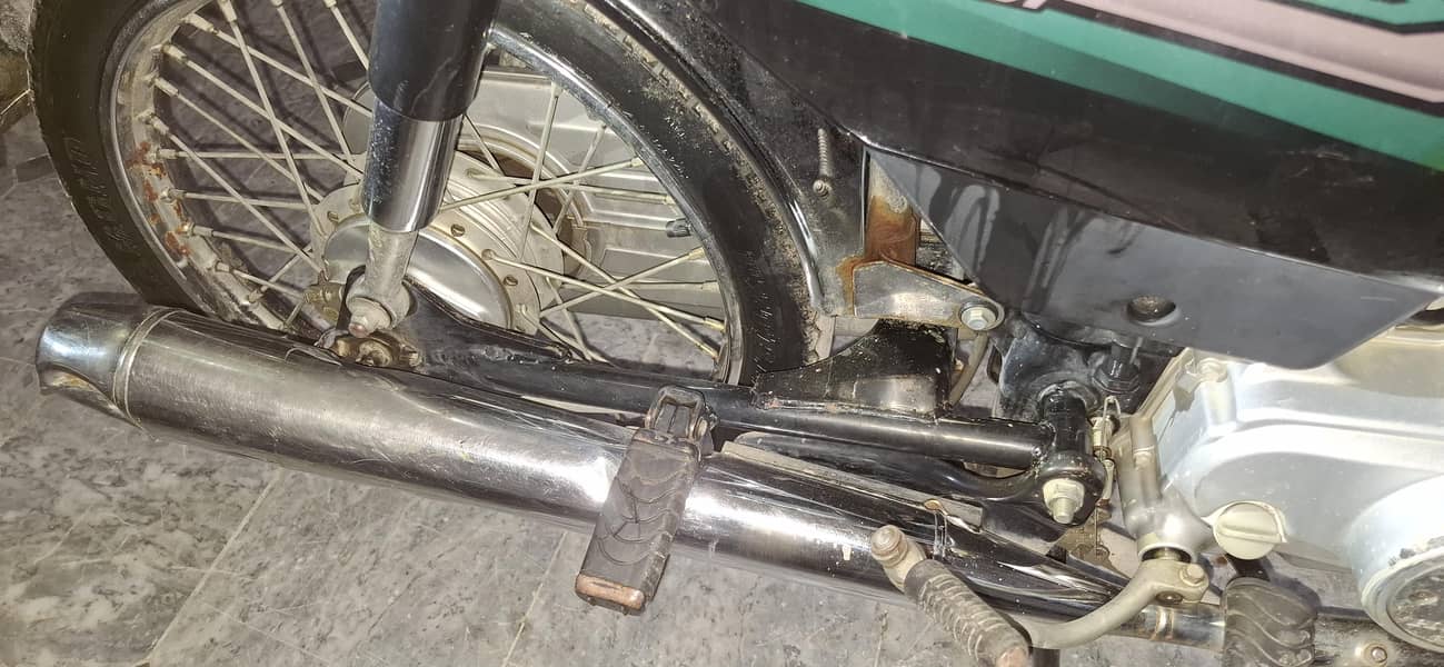 Honda CD70 6