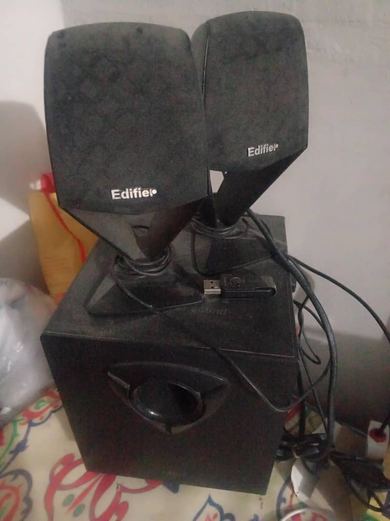 Edifier Bluetooth speaker 1