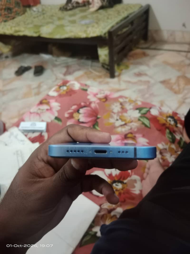 Apple iPhone 12 3