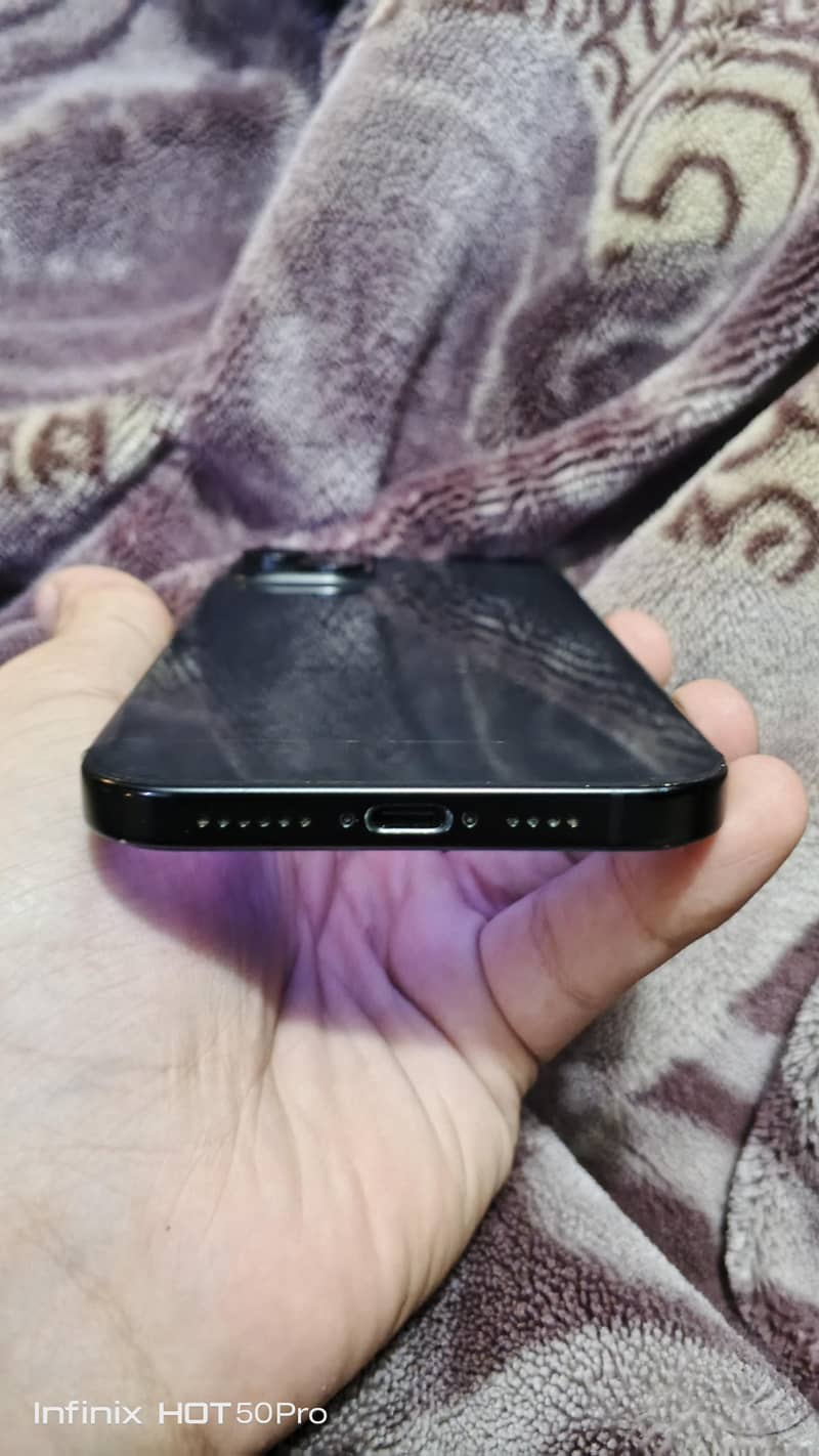 Apple iPhone 15 plus 3