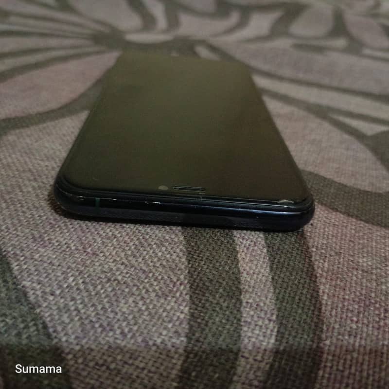 iPhone 11 Pro Max 1