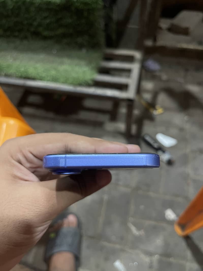 Apple iPhone 16 1