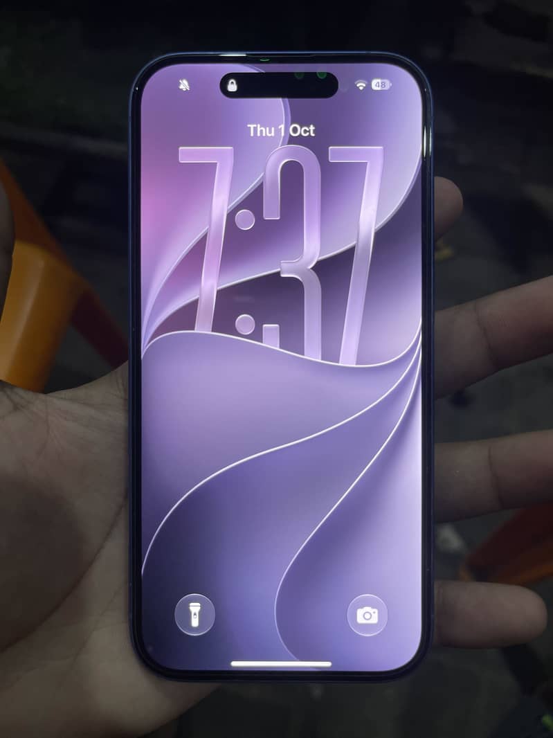 Apple iPhone 16 3