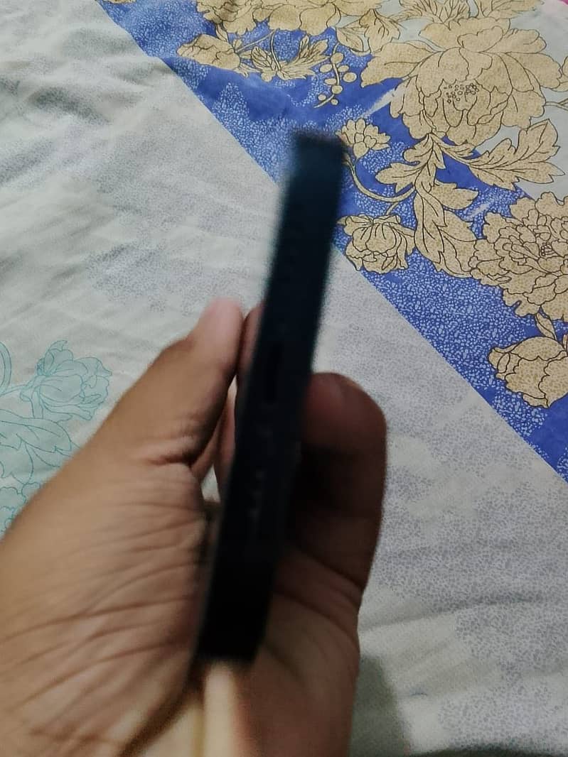 Apple iPhone 13 5