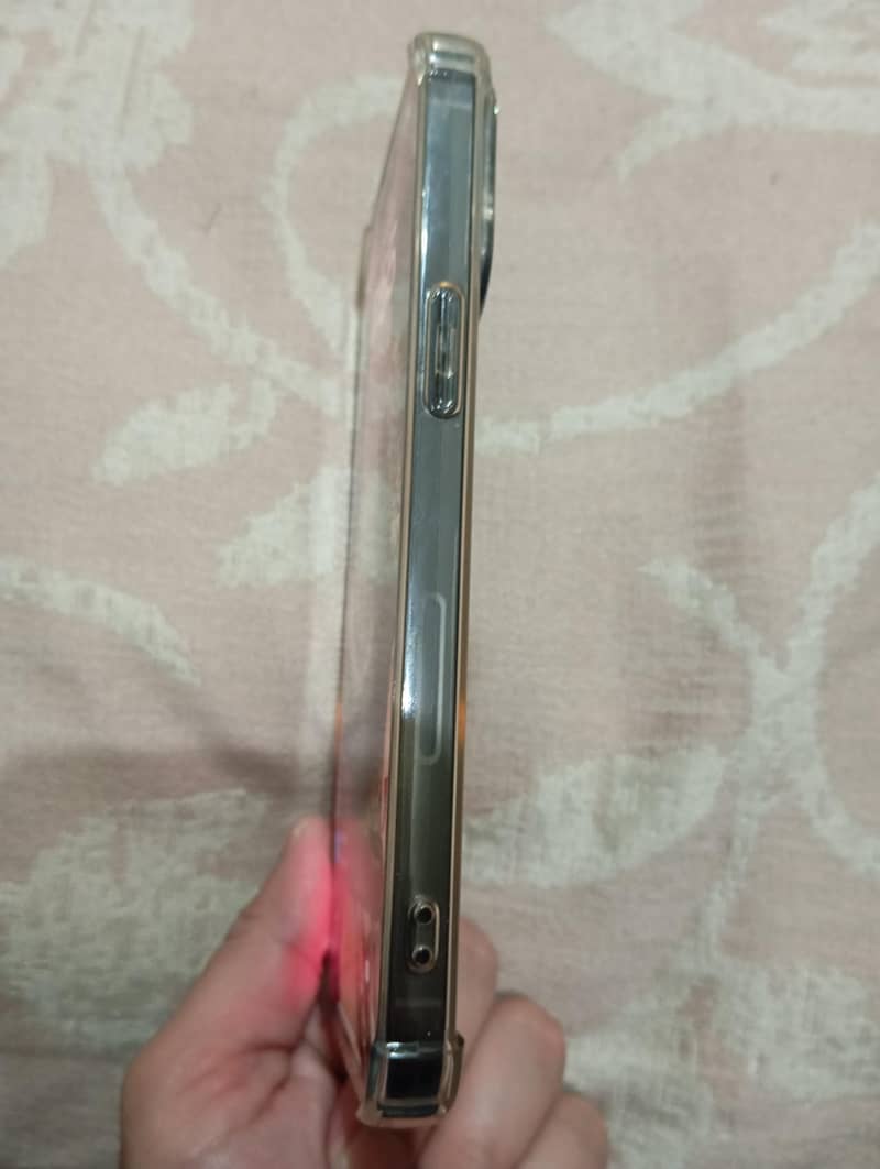 Apple iPhone 14 Pro Max 1