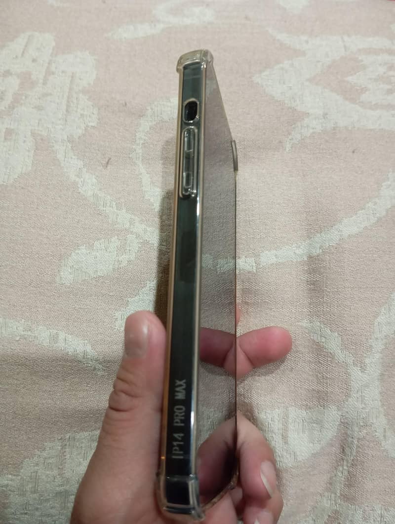 Apple iPhone 14 Pro Max 3