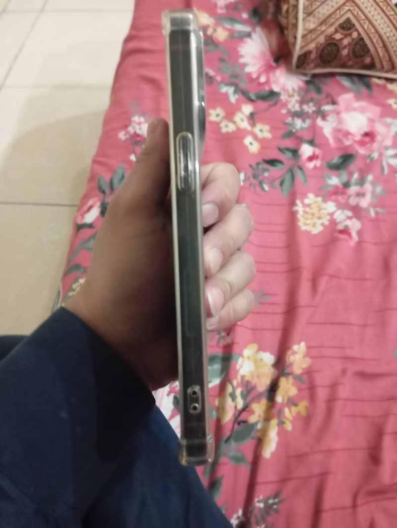 Apple iPhone 14 Pro Max 6