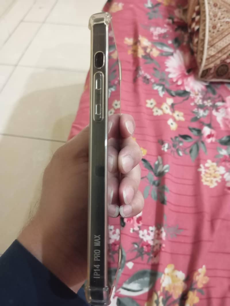 Apple iPhone 14 Pro Max 7