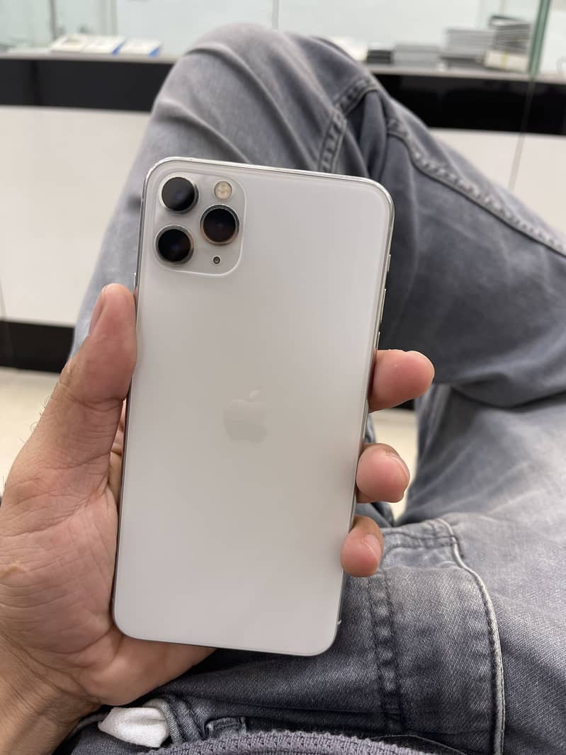 Apple iPhone 11 Pro Max 1