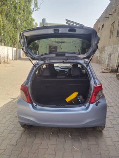 Toyota Vitz 2016