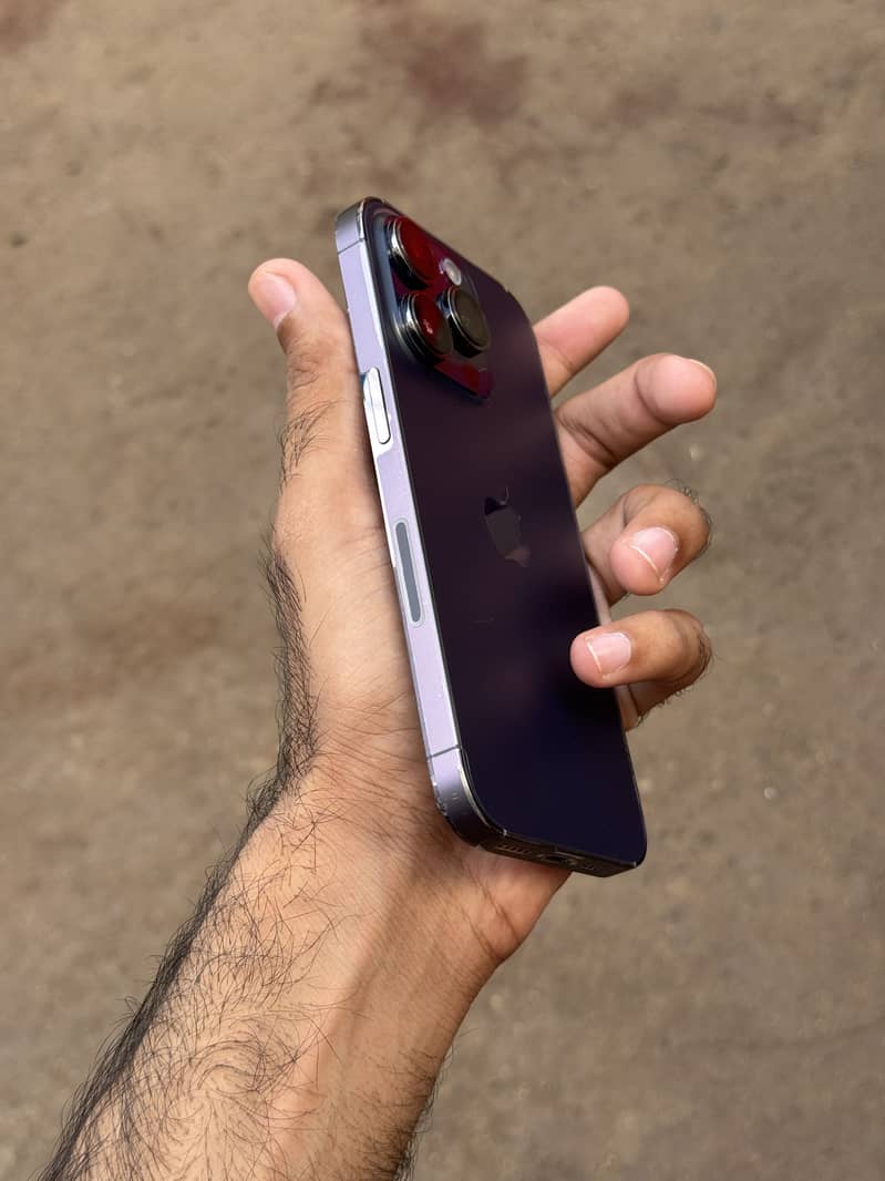 Apple iPhone 14 Pro 2