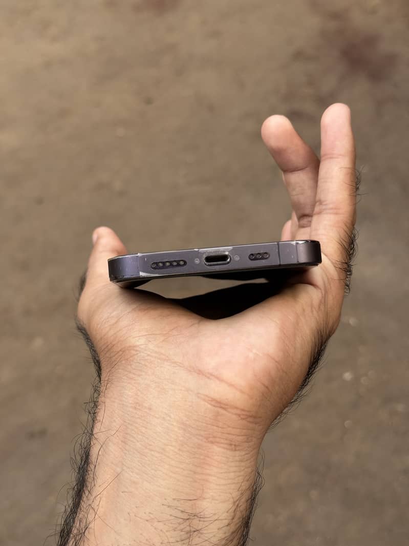 Apple iPhone 14 Pro 4