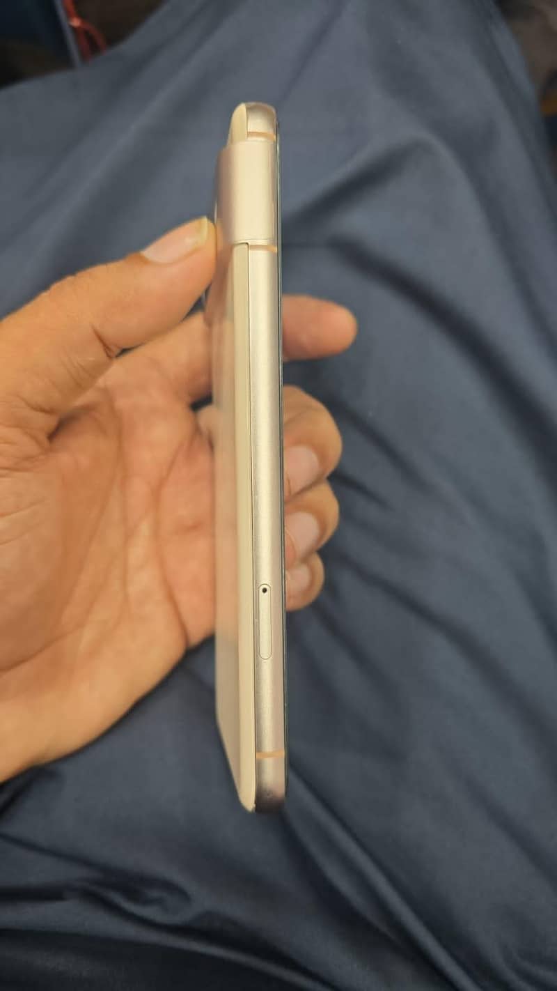 Google Pixel 8 2