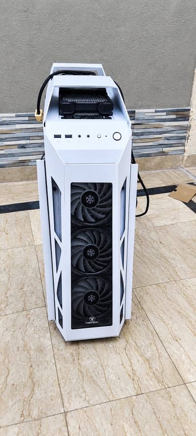 Gammig pc for sale without ram and storage [0-3-4-5-7-3-0-2-8-8-9]