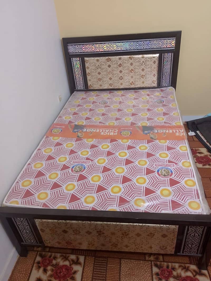 Iron bed 0