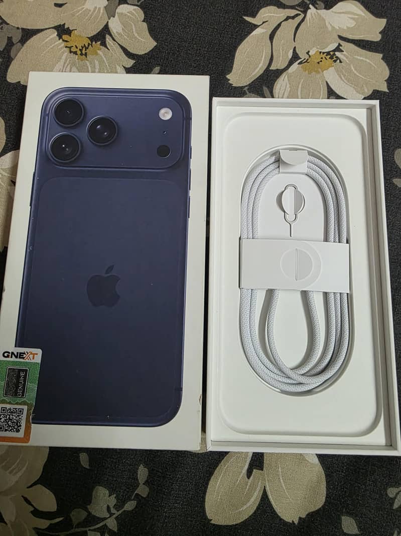 Apple iPhone 17 Pro Max 1