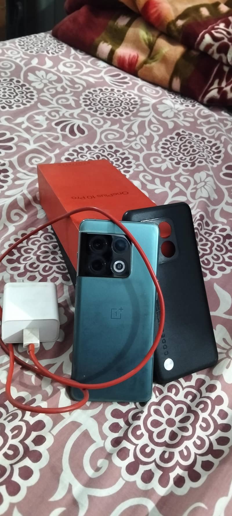 One Plus 10 Pro 6