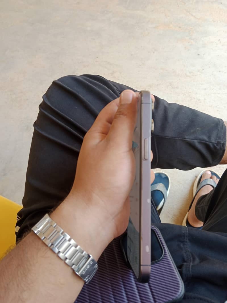 Apple iPhone 14 Pro Max 1