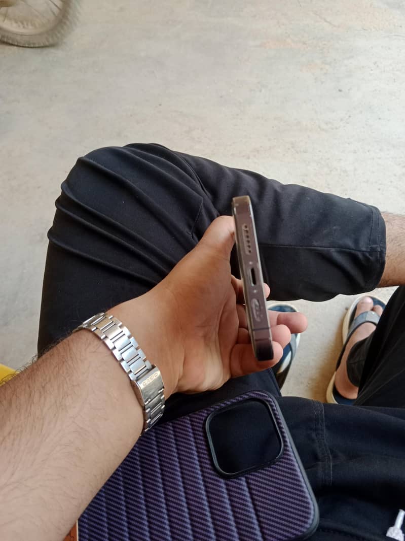 Apple iPhone 14 Pro Max 2