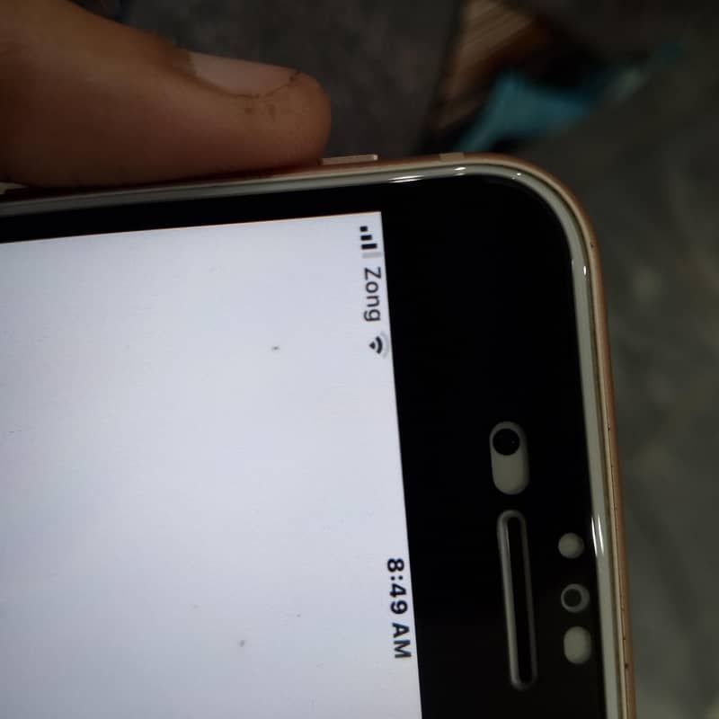 Apple iPhone 8 Plus 3