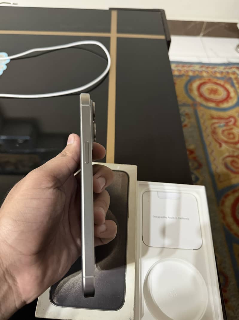 Apple iPhone 15 Pro Max 1