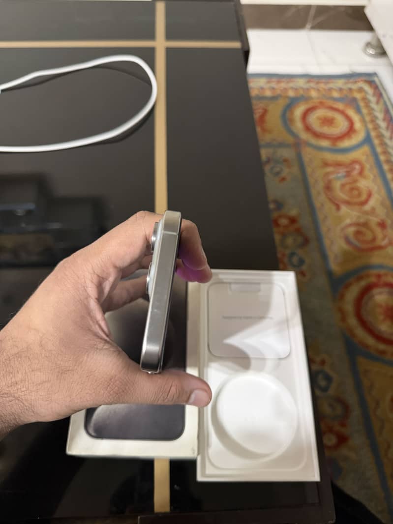 Apple iPhone 15 Pro Max 5