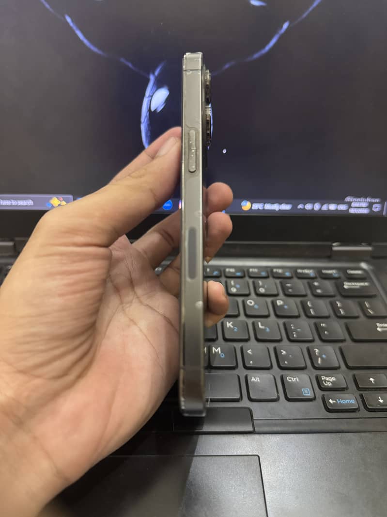 Apple iPhone 13 Pro 1