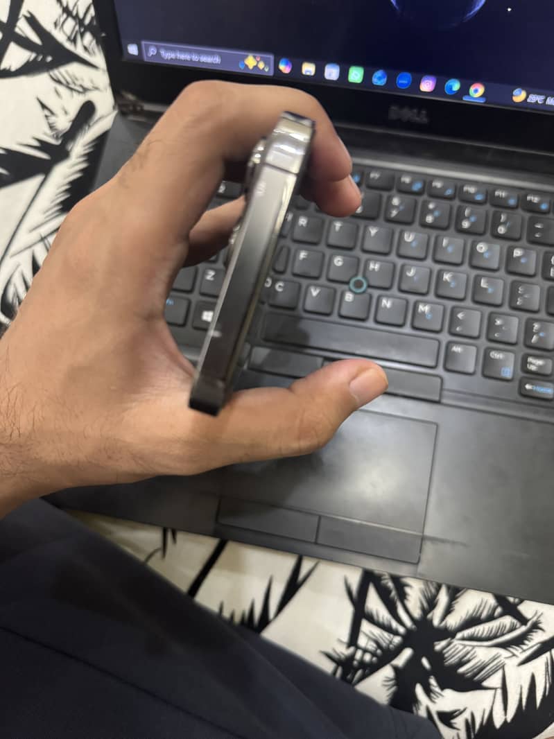 Apple iPhone 13 Pro 3