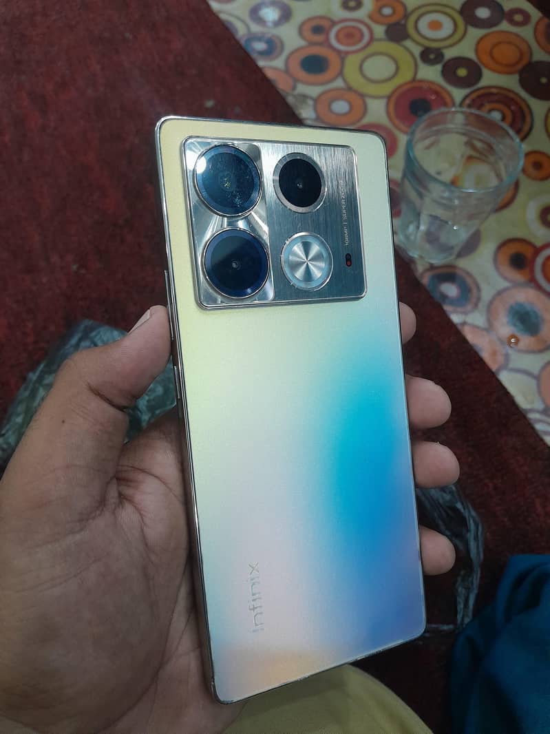 Infinix Note 40 0