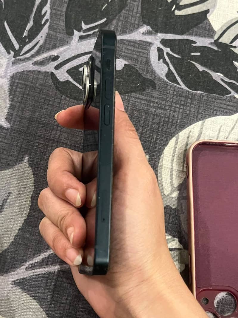 iPhone 13 mini 1