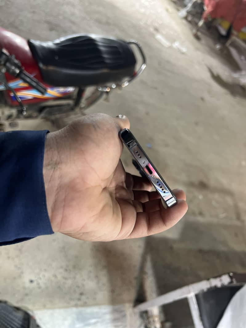 iPhone 13Pro PTA 3