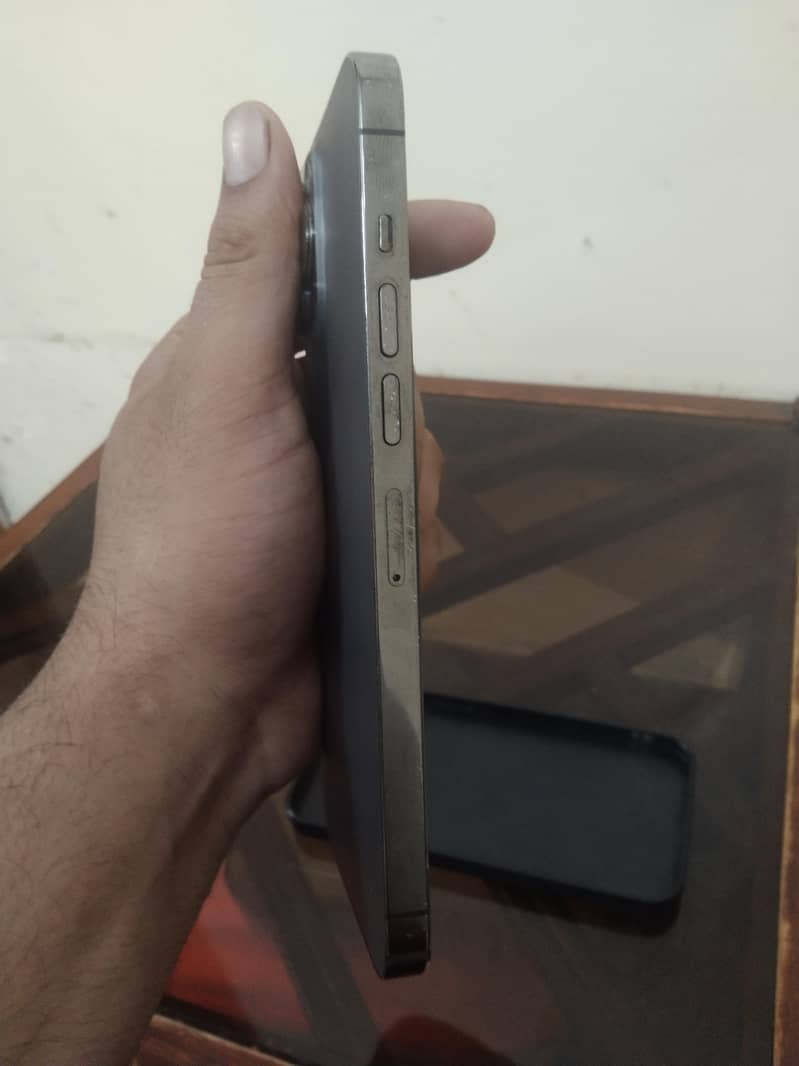 iphone 13 pro max 2