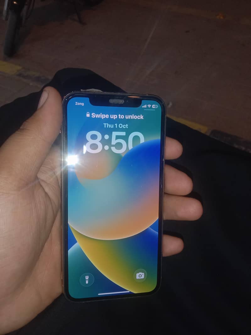 Apple iPhone 11 Pro 1