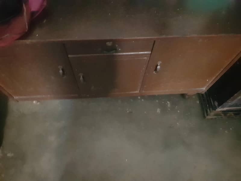 Double bed with sofa and mirror 3