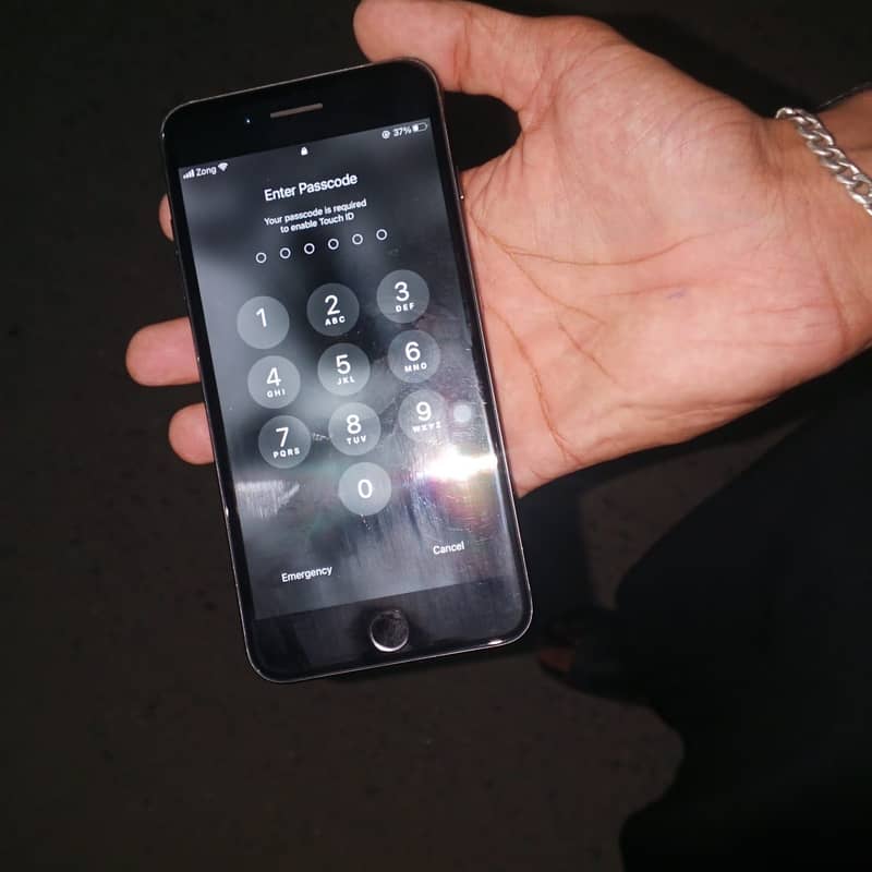 Apple iPhone 7 Plus 5