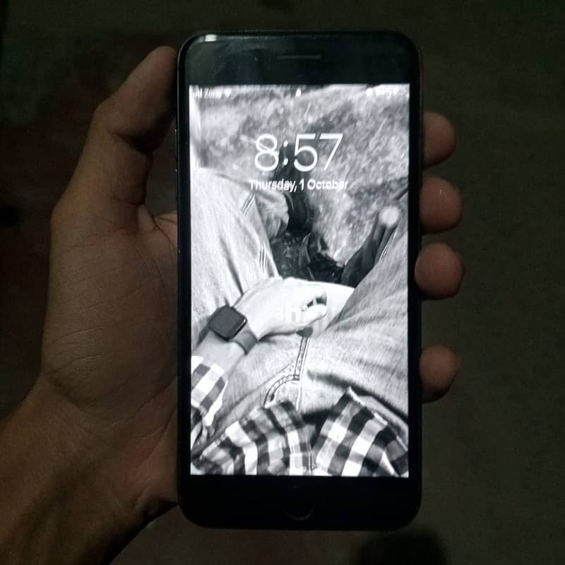 Apple iPhone 7 Plus 6