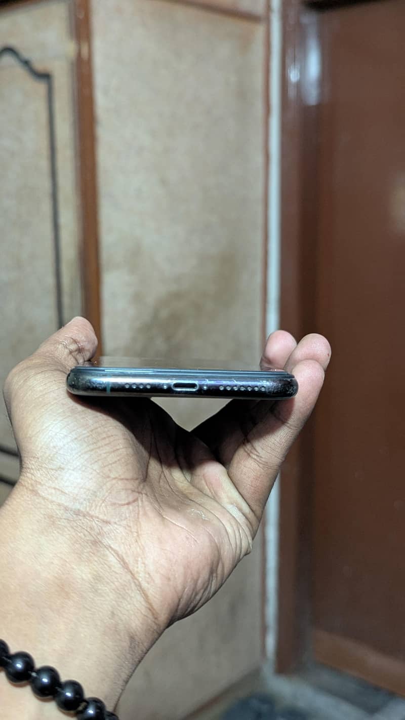 Apple iPhone 11 Pro Max 3