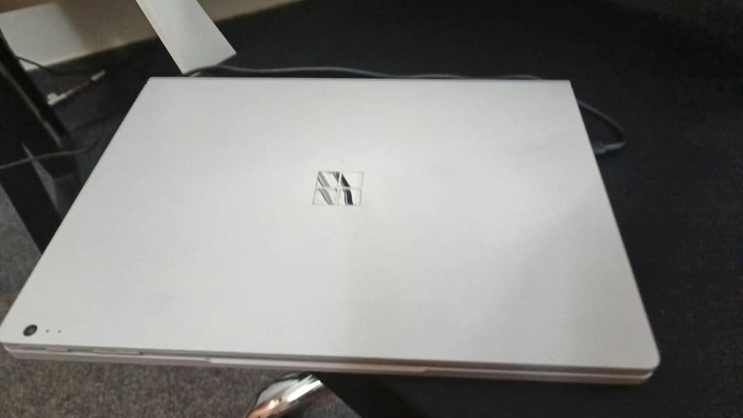 Microsoft surface book 2 1