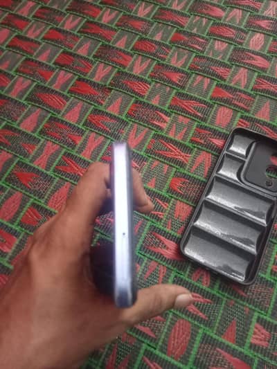 Vivo Y17s