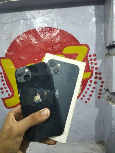 Apple iPhone 13