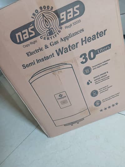 Unpacked Instant water heater 30 ltr
