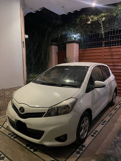 Toyota Vitz F Smile Edition 2012