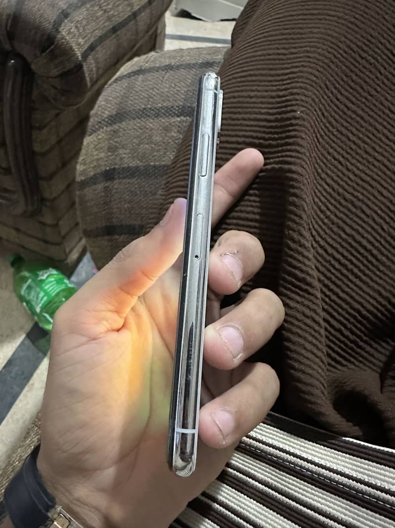 Apple iPhone X 2