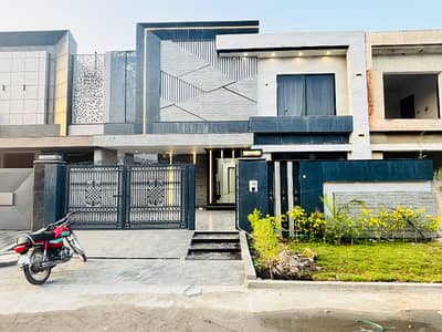 10 Marla Used Solid House for sale Block EE Citi Housing Gujranwala