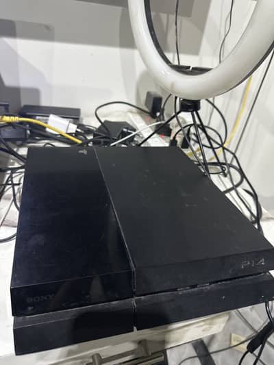 PS4 Fat 500GB Jailbreaked with 2 controllers