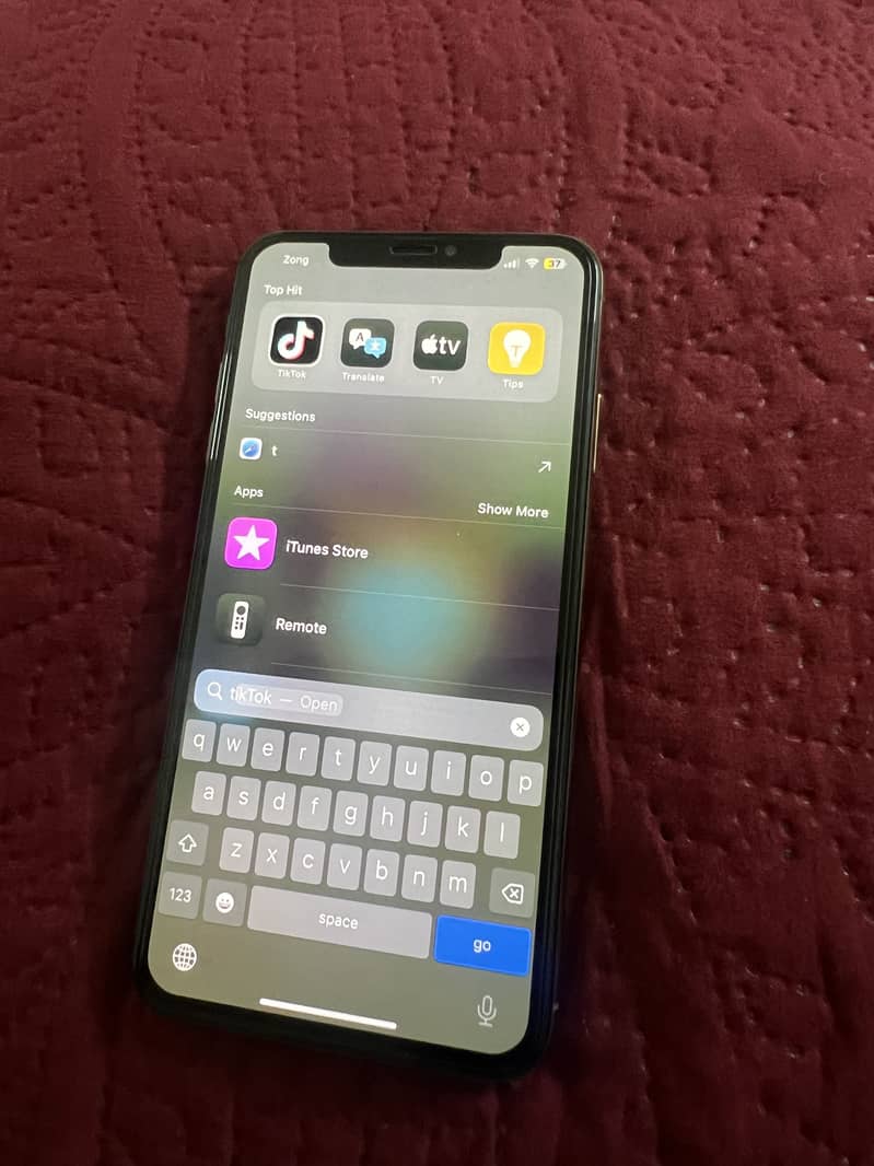 Apple iPhone XS Max 3